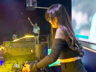 dj-disk-jockey-fuhrama-studio