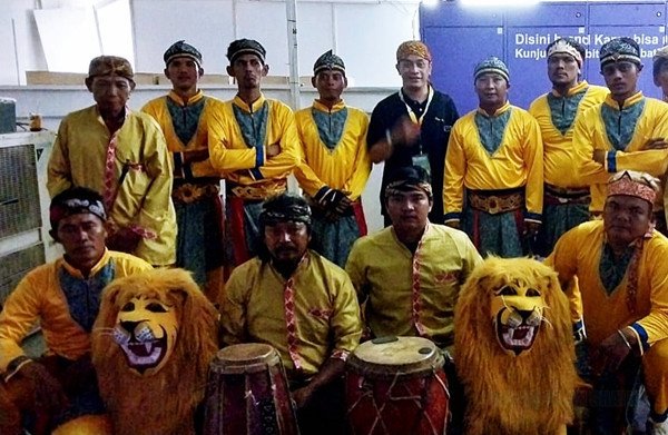 sisingaan-kota-depok-raya-big-1