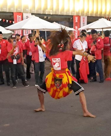 sanggrar-reog-ponorogo-suryokencono-big-1