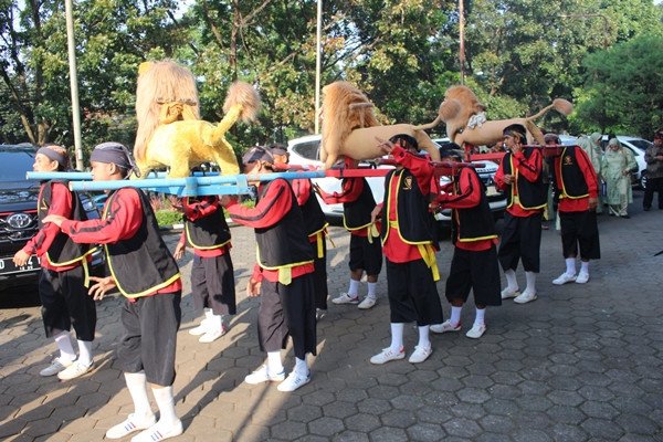 sisingaan-bandung-raya-big-0