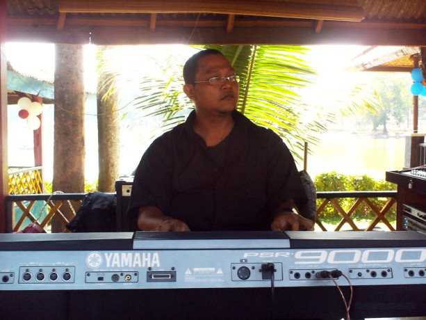 organ-tunggal-pernikahan-yulista-grup-big-0
