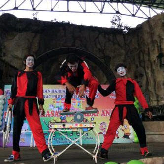 akrobat-show-citra-studio-big-0